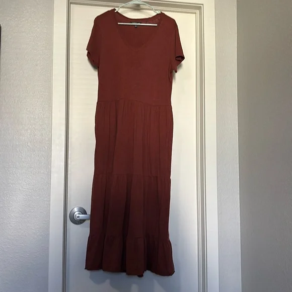 knee length dresses for ladies Rose Short Sleeve V-Neck Midi Dress main image 1